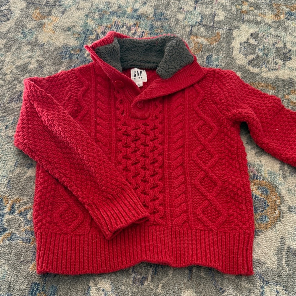 GAP 4/5T Red Cable Knit Sweater